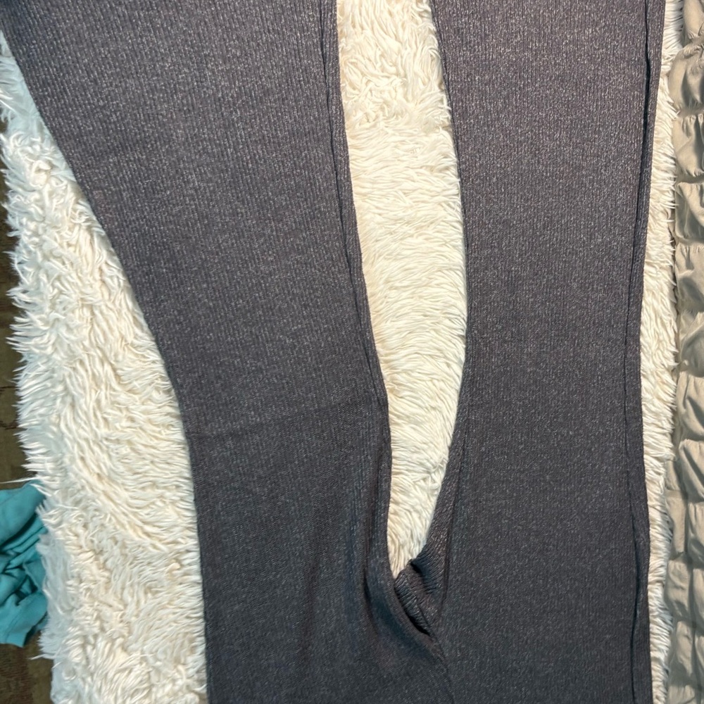 Gray Ribbed Leggings